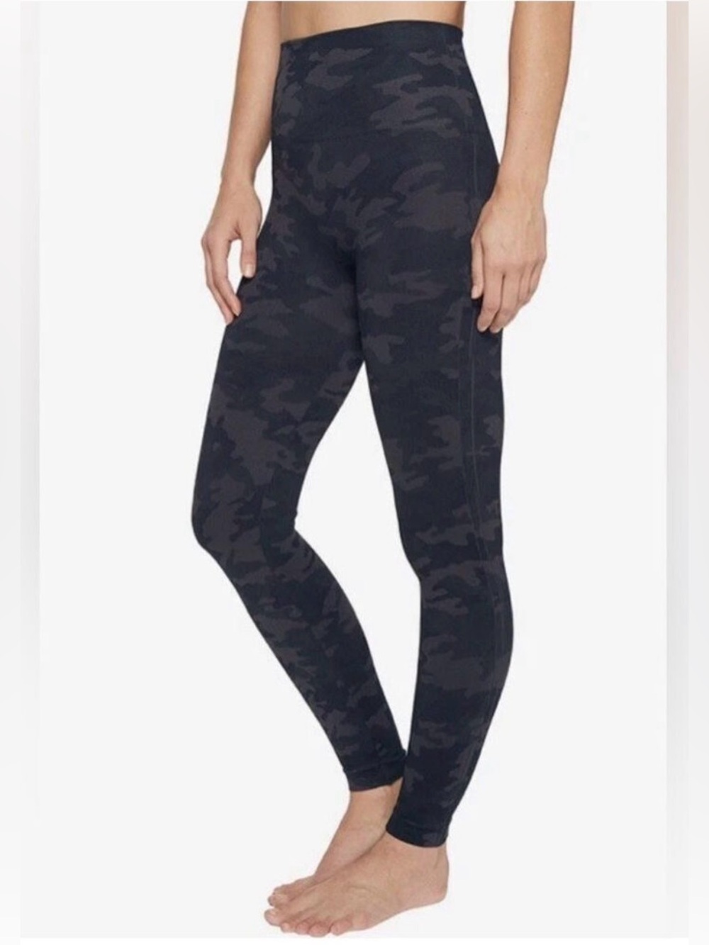 Spanx Grey black Look At Me Now leggings Medium NWOT